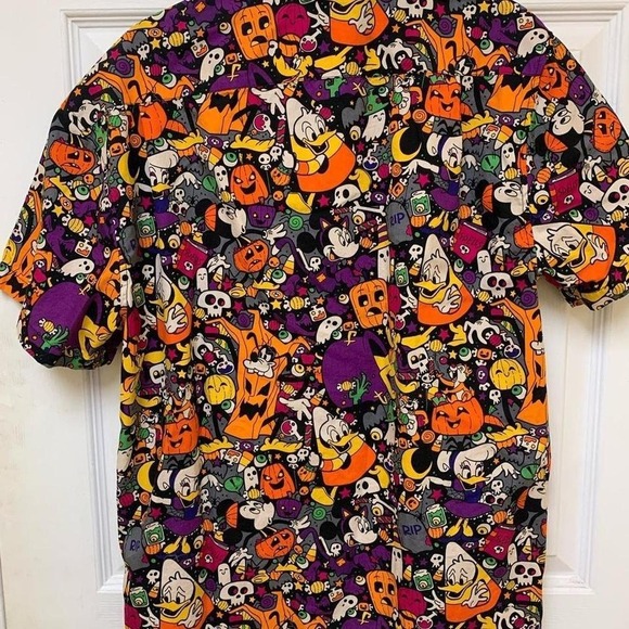 Disney button down shirt - Picture 4 of 6